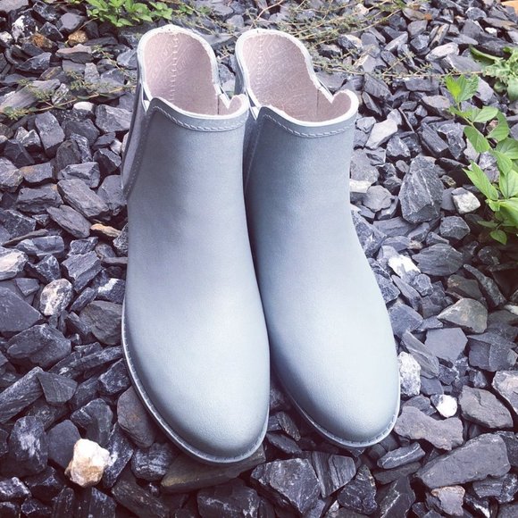 Shoes - Handmade Chelsea Ankle Boots